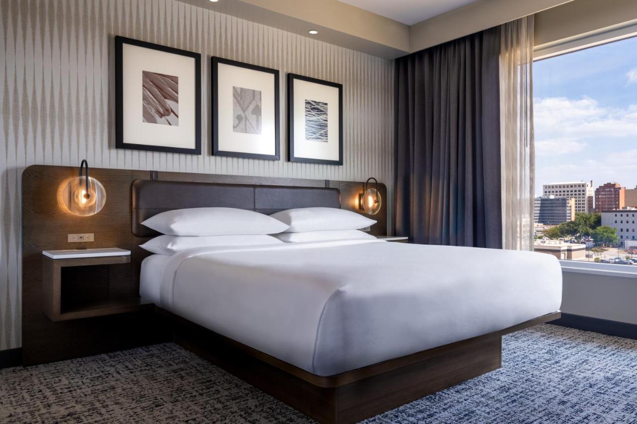 Delta Hotels By Marriott Wichita Falls Convention Center Eksteriør billede