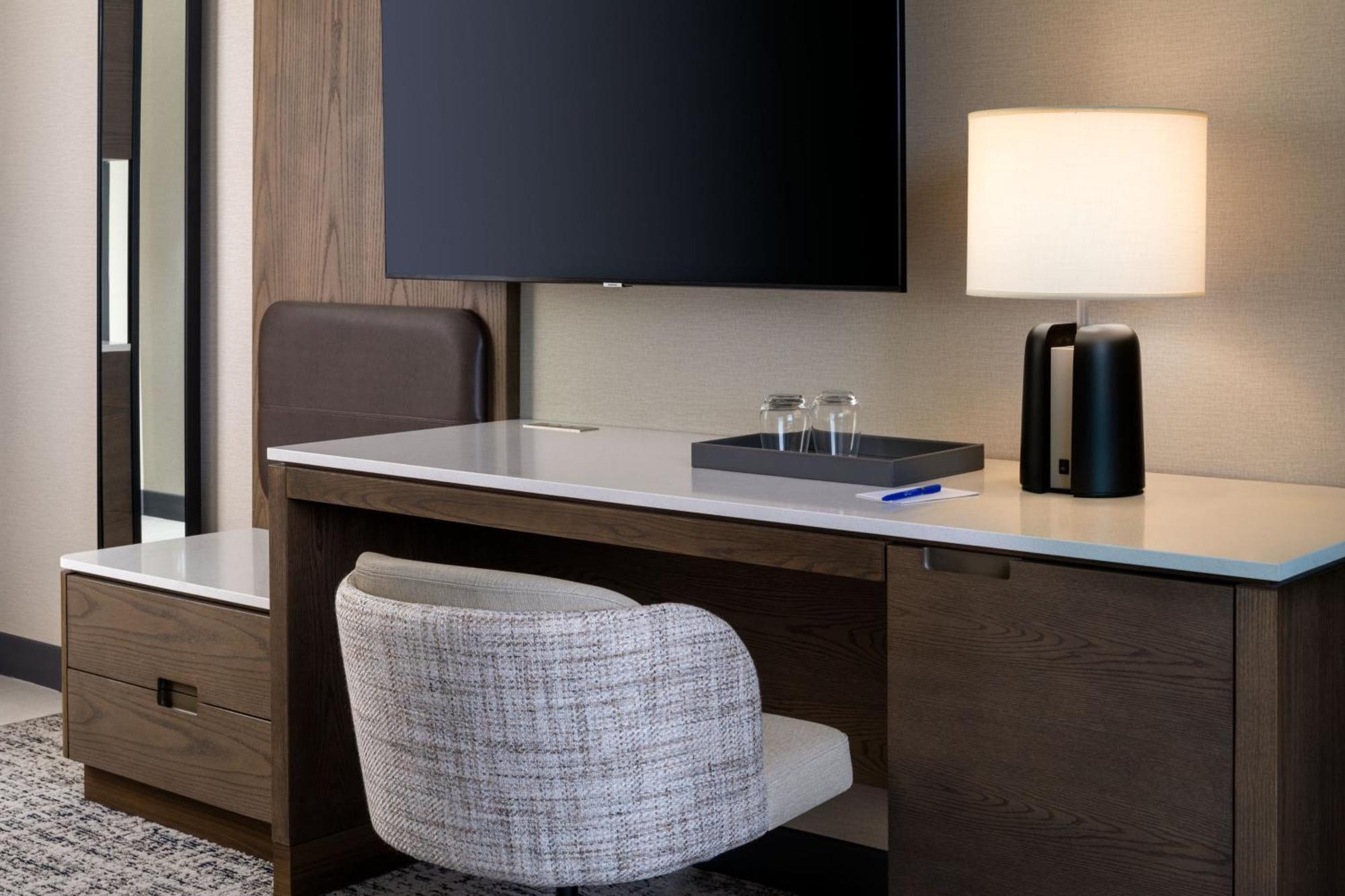 Delta Hotels By Marriott Wichita Falls Convention Center Eksteriør billede