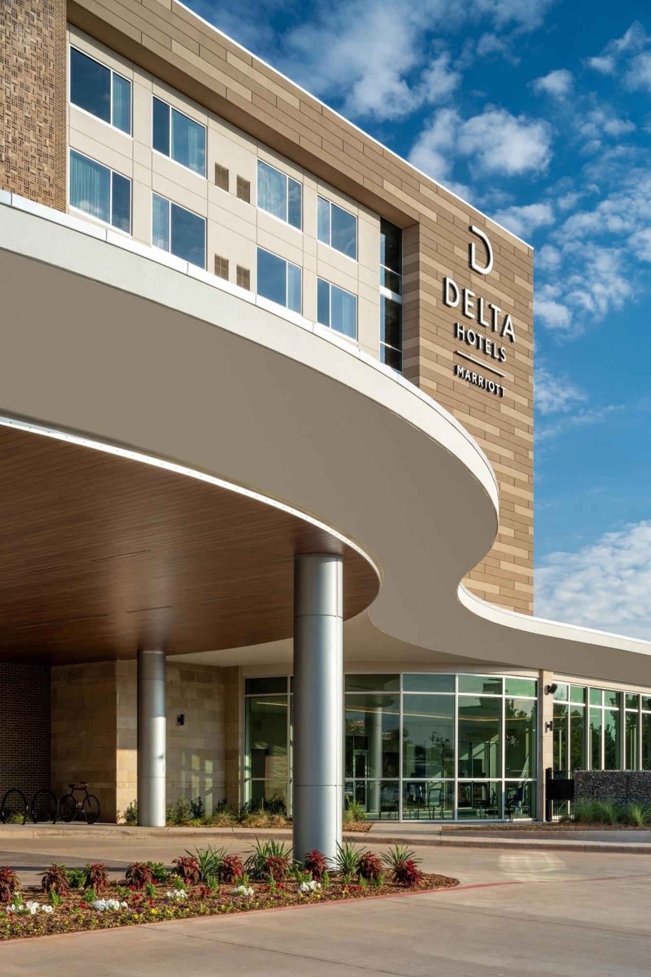Delta Hotels By Marriott Wichita Falls Convention Center Eksteriør billede