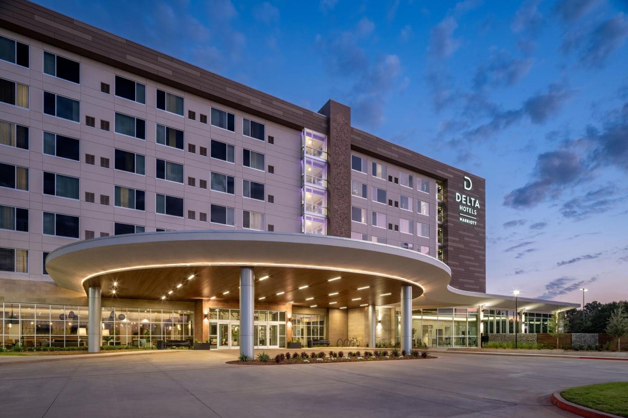 Delta Hotels By Marriott Wichita Falls Convention Center Eksteriør billede