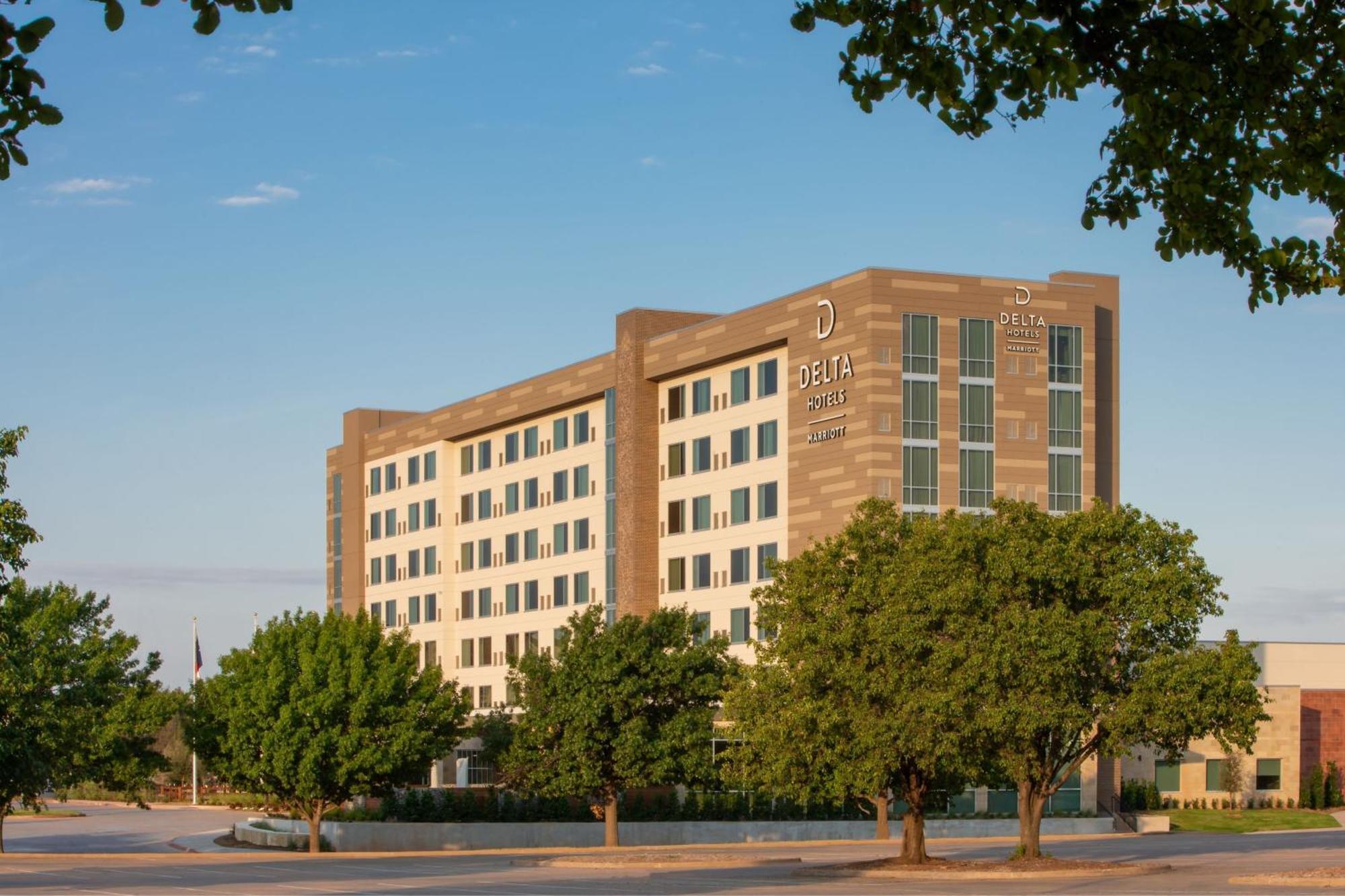 Delta Hotels By Marriott Wichita Falls Convention Center Eksteriør billede